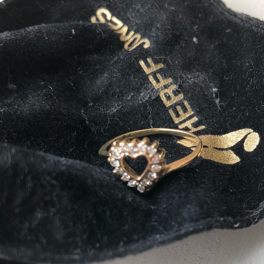 Ring - Picture 3 of 3